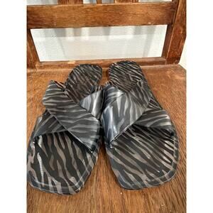 Matisse Anthropologie villa zebra jelly sandals size